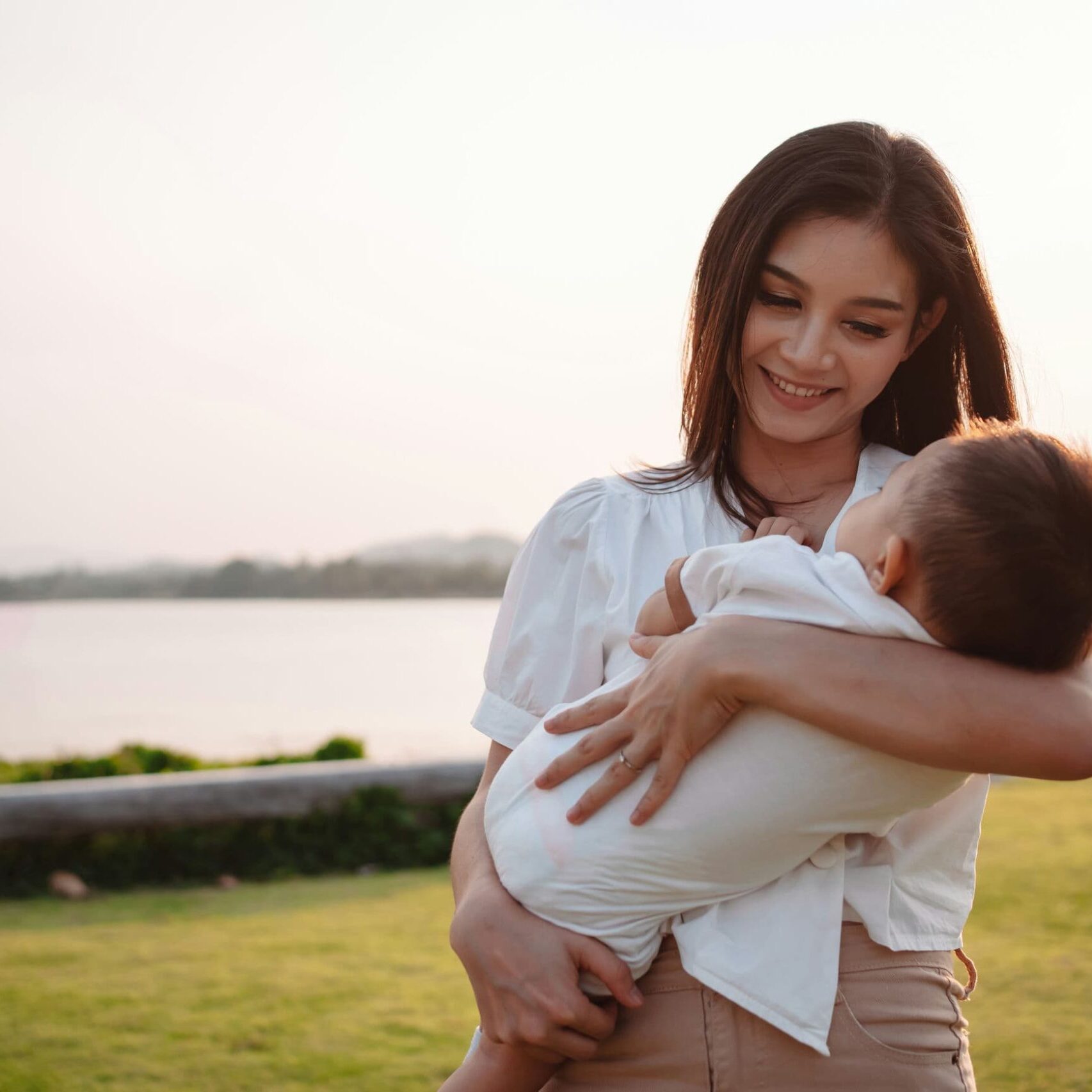 mother-parenting-and-newborn-birth-life-mom-and-b-2026-03-18-09-55-57-utc